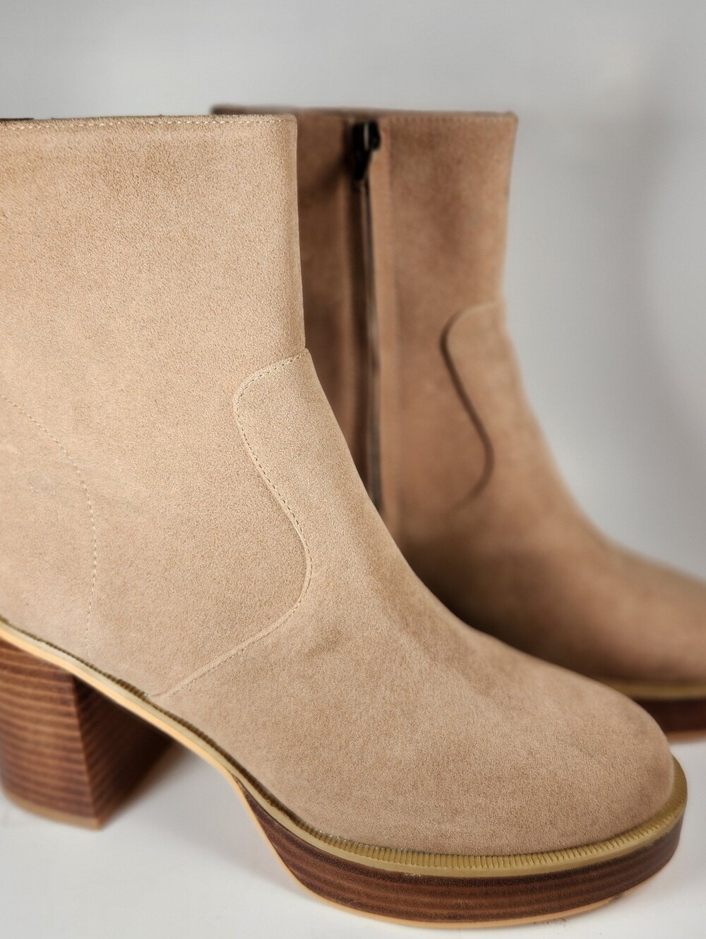 OASIS SOCIETY Alexandra Boots Size 8.5 Khaki Vegan Suede Heeled Western Shoe